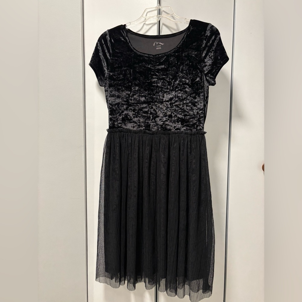 Art Class Black Velvet and Tulle Dress